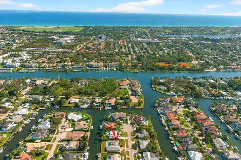 2185 Carib Circle Palm Beach Gardens FL 33410