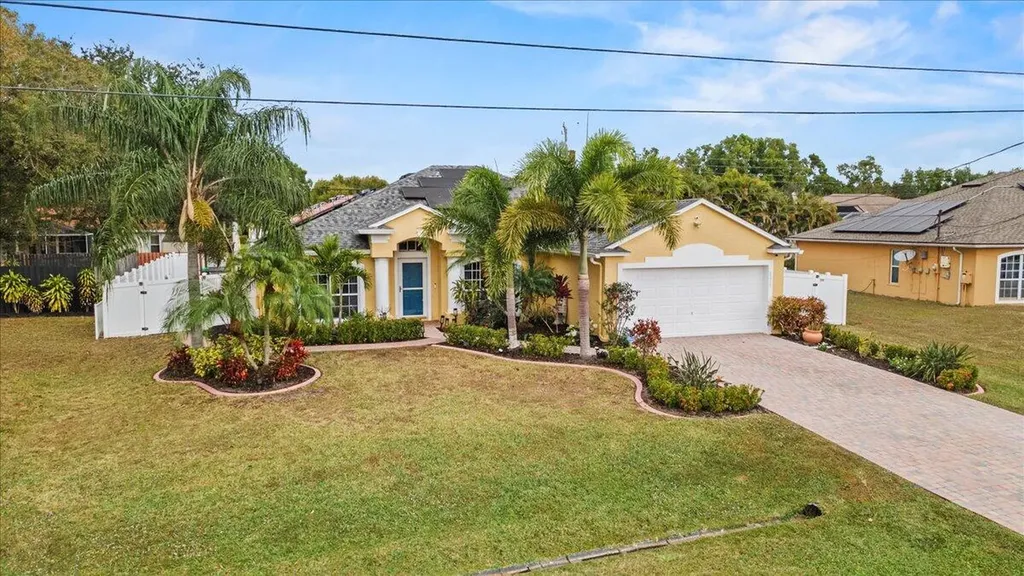 3215 Se West Snow Road Port Saint Lucie FL 34984