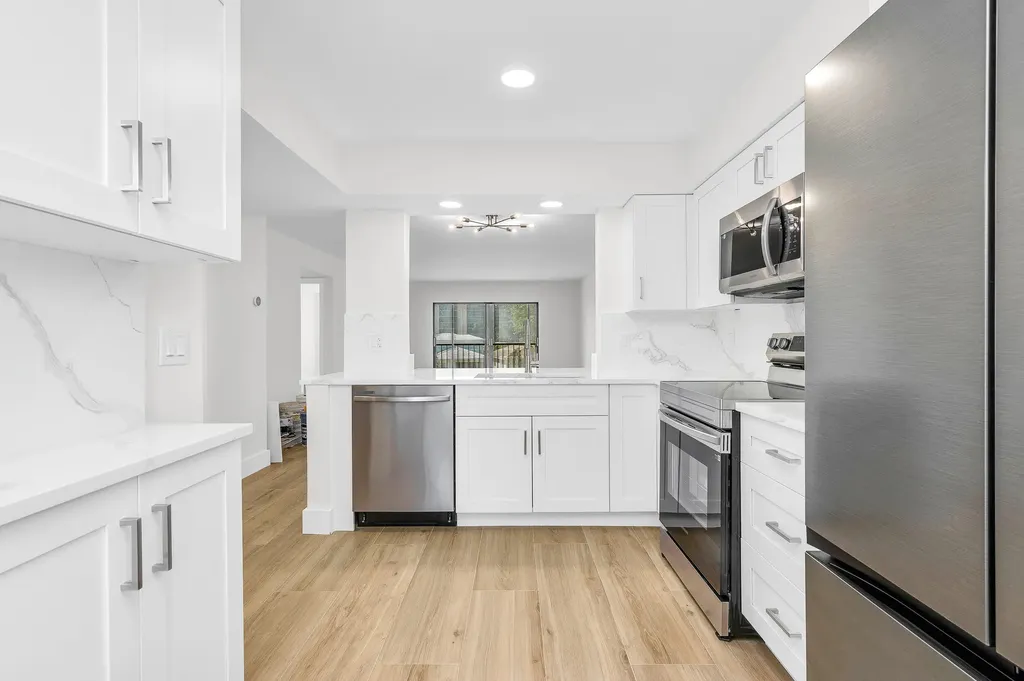 7290 Kinghurst Drive Delray Beach FL 33446