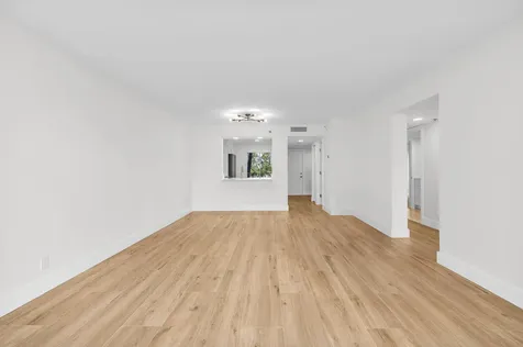 7290 Kinghurst Drive Delray Beach FL 33446
