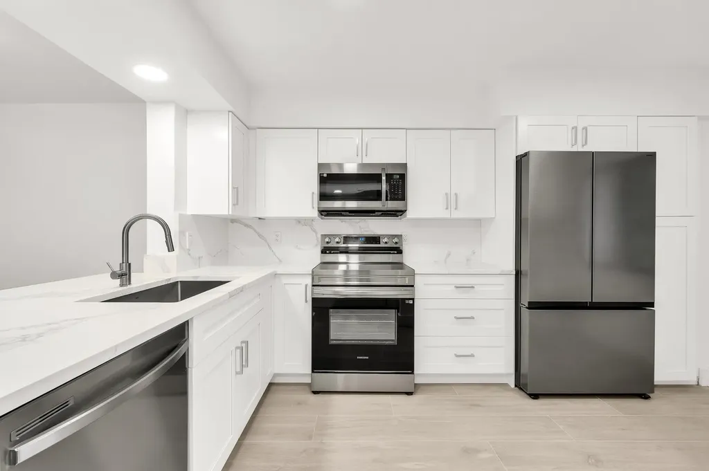 7290 Kinghurst Drive Delray Beach FL 33446