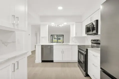 7290 Kinghurst Drive Delray Beach FL 33446