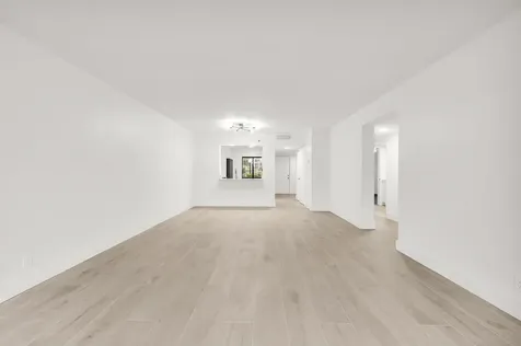 7290 Kinghurst Drive Delray Beach FL 33446