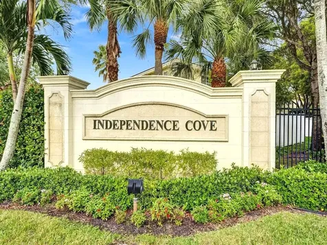 944 Imperial Lake Road West Palm Beach FL 33413
