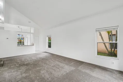 1007 Via Jardin Riviera Beach FL 33418