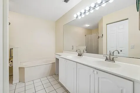 1007 Via Jardin Riviera Beach FL 33418
