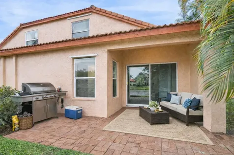 1007 Via Jardin Riviera Beach FL 33418