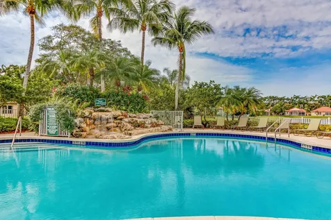 1007 Via Jardin Riviera Beach FL 33418