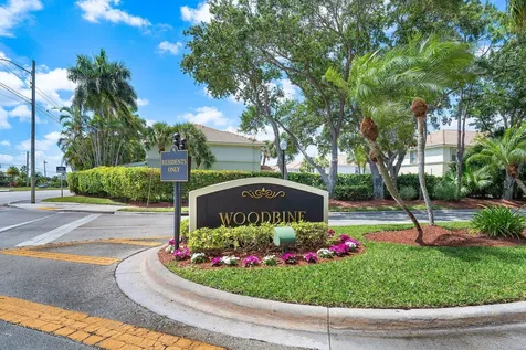 1007 Via Jardin Riviera Beach FL 33418