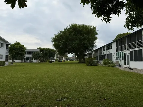 240 Northampton L West Palm Beach FL 33417