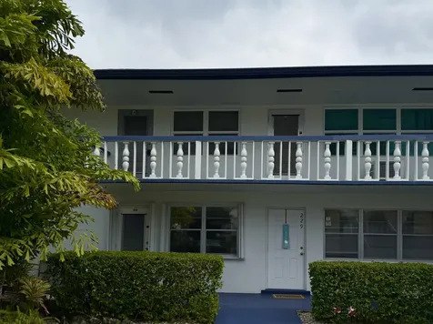 240 Northampton L West Palm Beach FL 33417