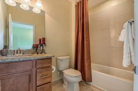 220 SE Via Visconti Port Saint Lucie FL 34952