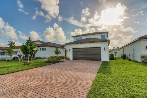 220 SE Via Visconti Port Saint Lucie FL 34952