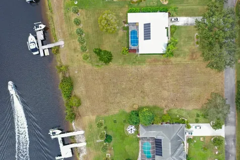 2606 SW River Shore Drive Port Saint Lucie FL 34984
