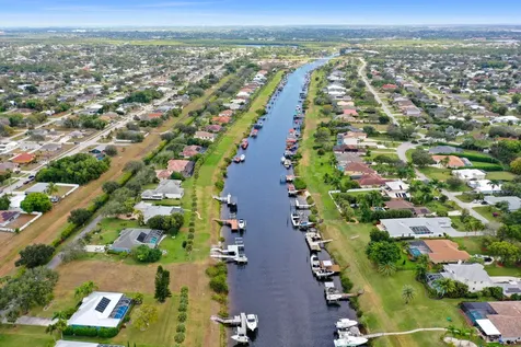 2606 SW River Shore Drive Port Saint Lucie FL 34984