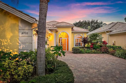 4702 Dovehill Drive Palm Beach Gardens FL 33418