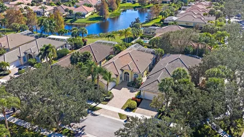 4702 Dovehill Drive Palm Beach Gardens FL 33418