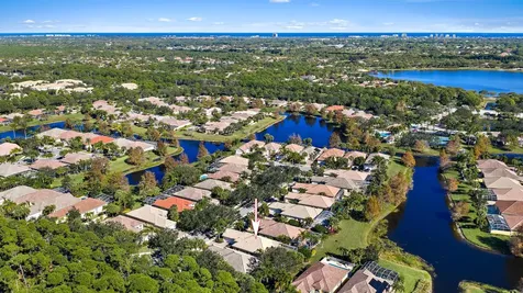 4702 Dovehill Drive Palm Beach Gardens FL 33418