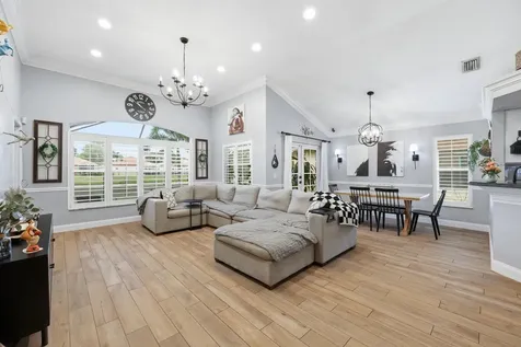 2013 Bonisle Circle Riviera Beach FL 33418