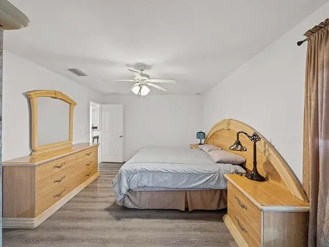 982 Sw Worcester Lane Port Saint Lucie FL 34953