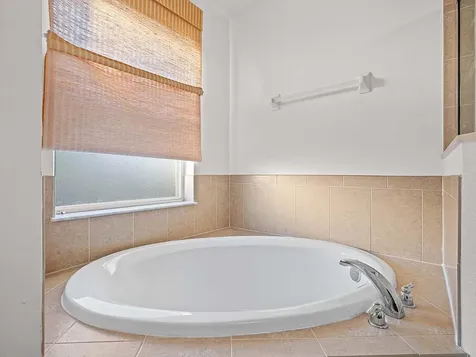 982 Sw Worcester Lane Port Saint Lucie FL 34953