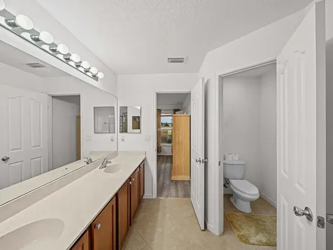 982 Sw Worcester Lane Port Saint Lucie FL 34953