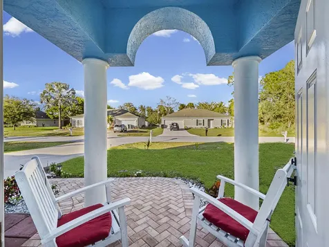 982 Sw Worcester Lane Port Saint Lucie FL 34953