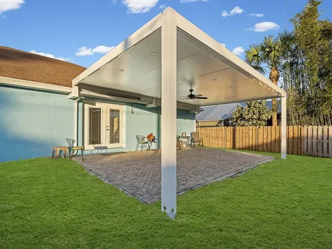 982 Sw Worcester Lane Port Saint Lucie FL 34953