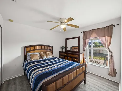 982 Sw Worcester Lane Port Saint Lucie FL 34953