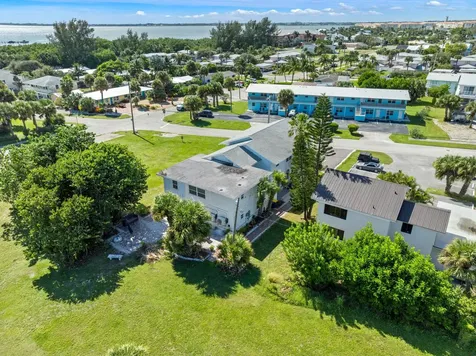 670 Hernando Street Fort Pierce FL 34949