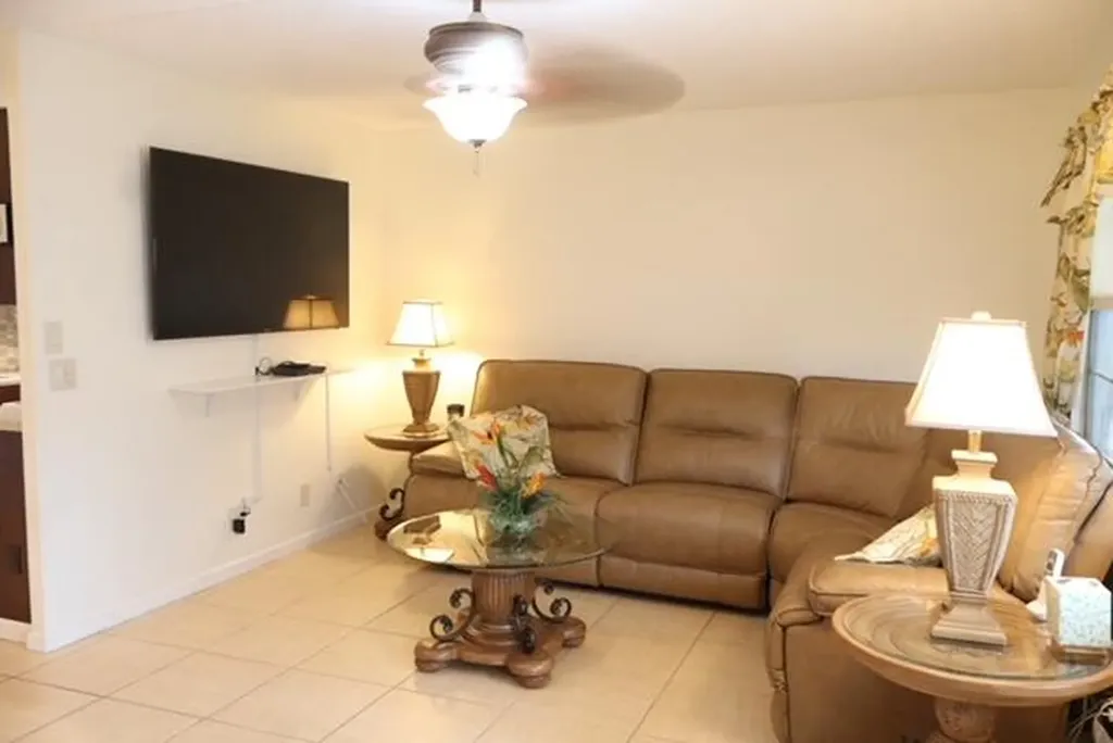 1011 Cornwall A Boca Raton FL 33434