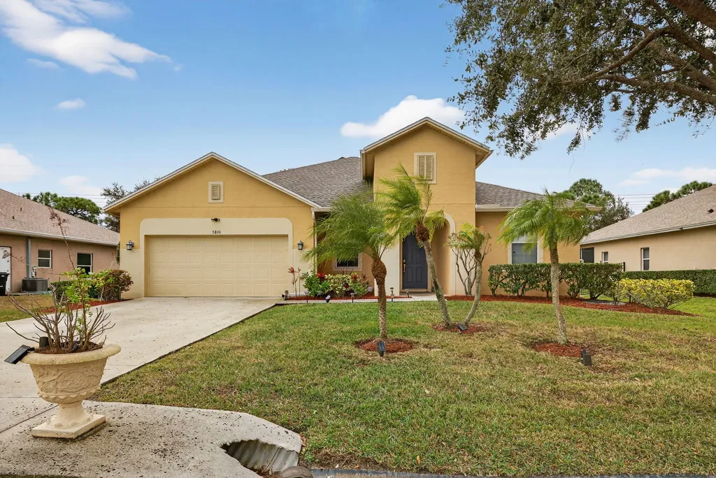 5806 Nw Breezy Brook Court Port Saint Lucie FL 34986
