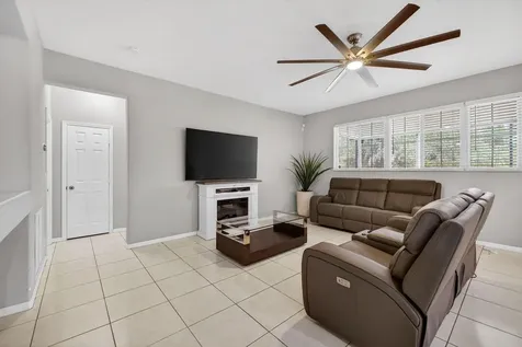 5806 Nw Breezy Brook Court Port Saint Lucie FL 34986