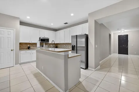 5806 Nw Breezy Brook Court Port Saint Lucie FL 34986