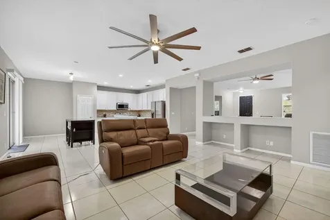 5806 Nw Breezy Brook Court Port Saint Lucie FL 34986