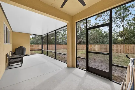 5806 Nw Breezy Brook Court Port Saint Lucie FL 34986