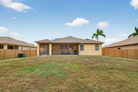 5806 Nw Breezy Brook Court Port Saint Lucie FL 34986