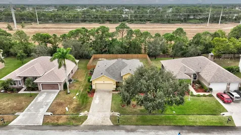 5806 Nw Breezy Brook Court Port Saint Lucie FL 34986
