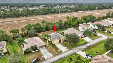 5806 Nw Breezy Brook Court Port Saint Lucie FL 34986