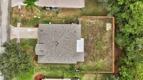 5806 Nw Breezy Brook Court Port Saint Lucie FL 34986
