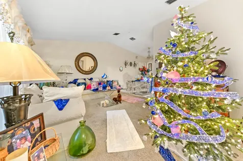 2531 Doral Way Riviera Beach FL 33407