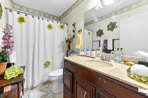 2531 Doral Way Riviera Beach FL 33407