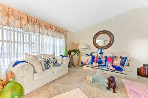2531 Doral Way Riviera Beach FL 33407