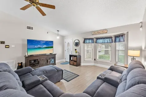 1838 Sw Notre Dame Avenue Port Saint Lucie FL 34953