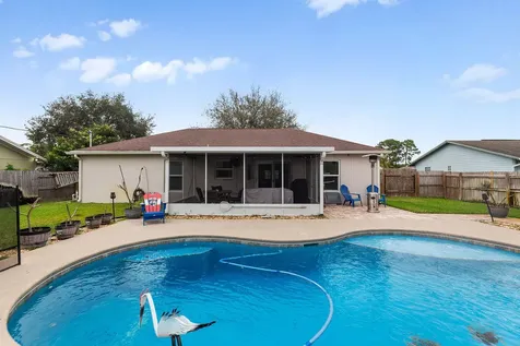 1838 Sw Notre Dame Avenue Port Saint Lucie FL 34953