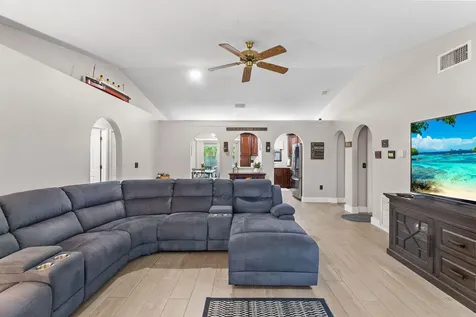 1838 Sw Notre Dame Avenue Port Saint Lucie FL 34953