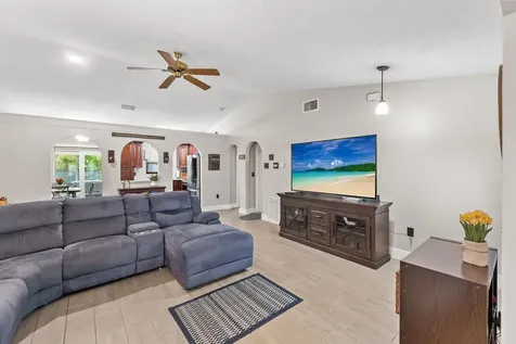 1838 Sw Notre Dame Avenue Port Saint Lucie FL 34953