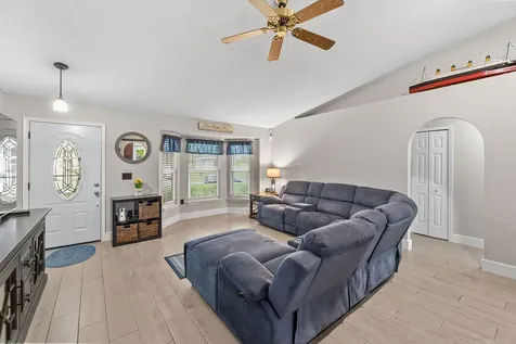 1838 Sw Notre Dame Avenue Port Saint Lucie FL 34953