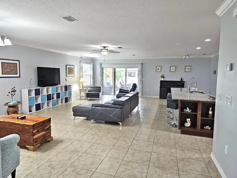 934 Sw Worcester Lane Port Saint Lucie FL 34953