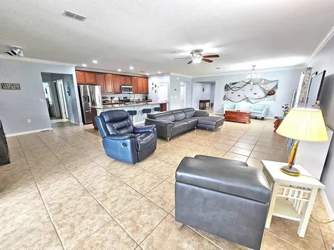934 Sw Worcester Lane Port Saint Lucie FL 34953
